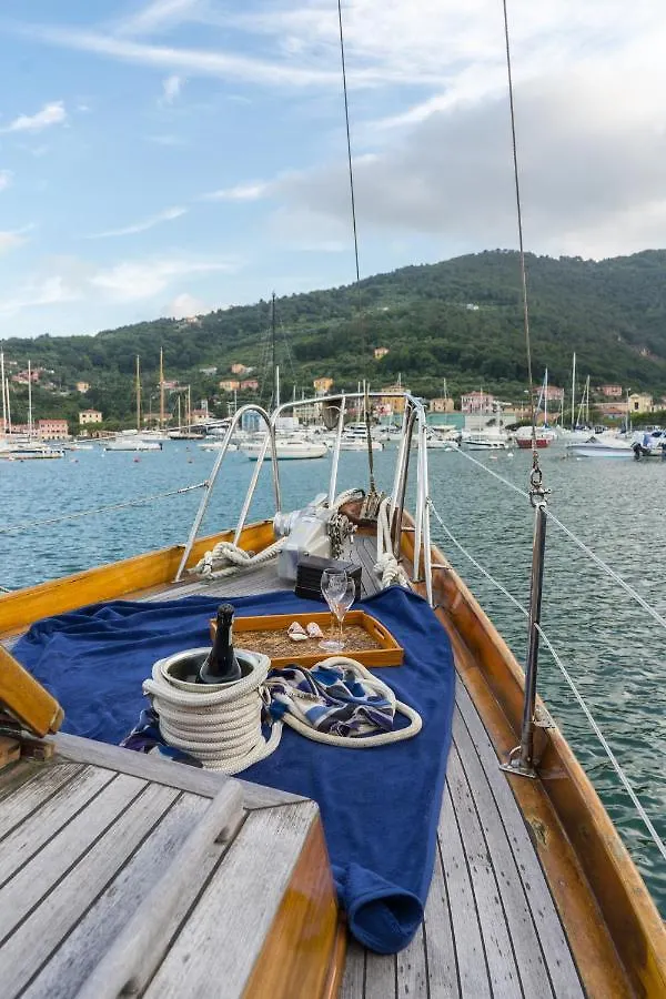 Πλωτό κατάλυμα B&B Vela D'Epoca Parvati By Portido